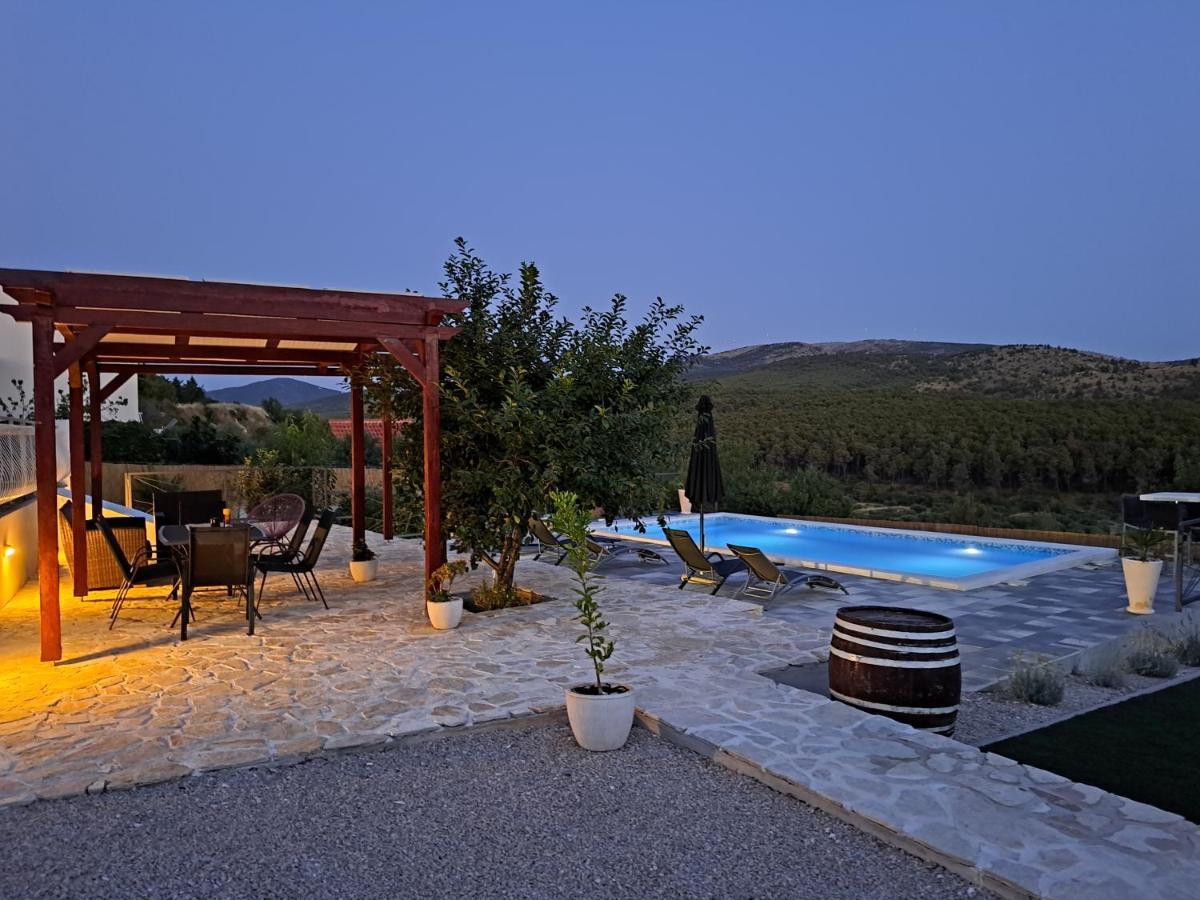 Guest House "The View" - With A Pool Donje Polje Exterior foto